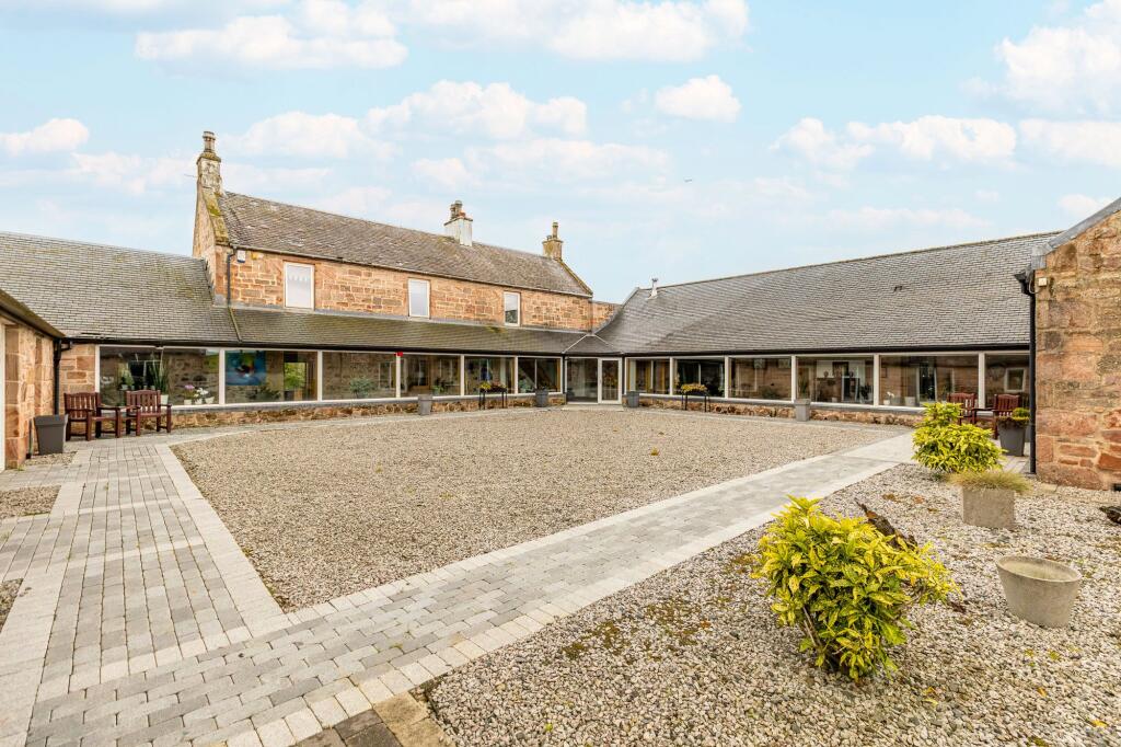 House in Kilmarnock, East Ayrshire - More