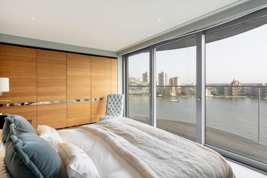 Waterfront Drive, London SW10 photo 4