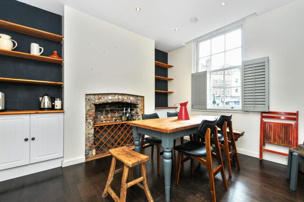 House in London - View 5