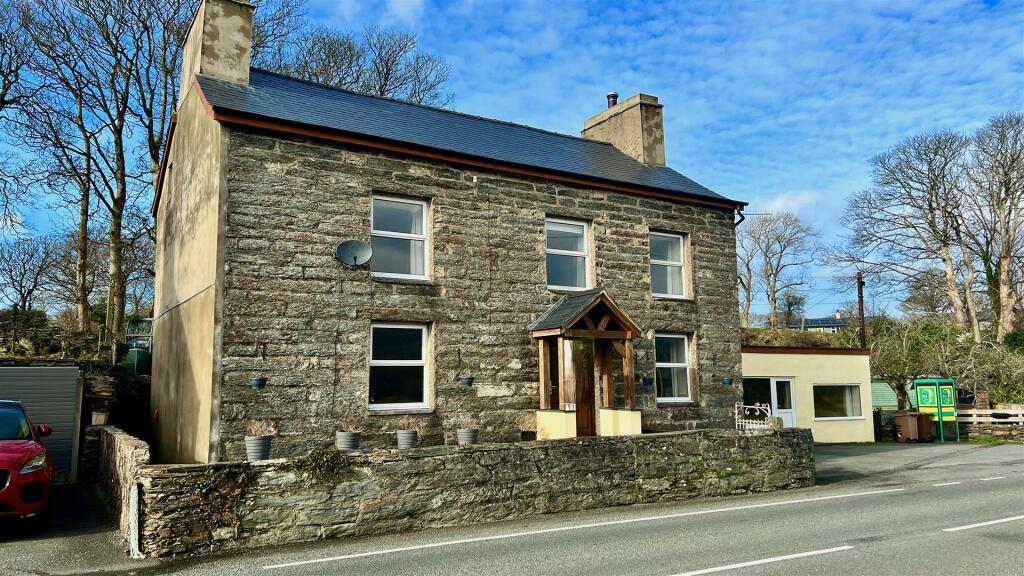 Main image of property: Ynys, Talsarnau