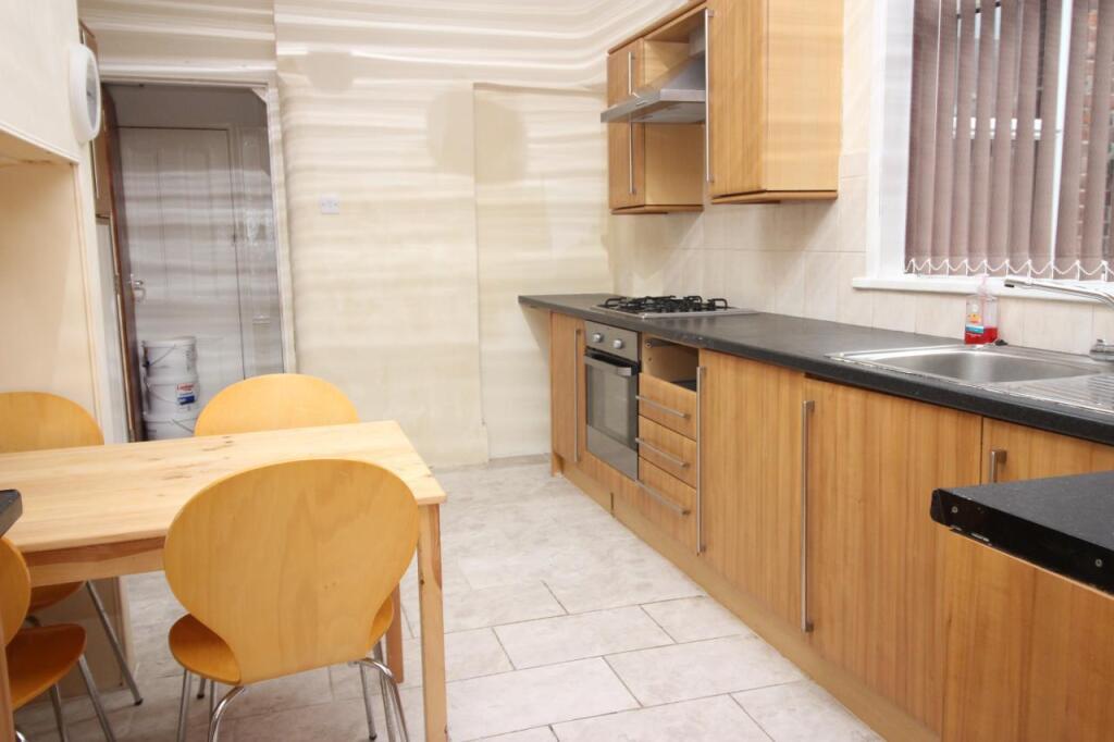 House in Newcastle upon Tyne, Heaton - More
