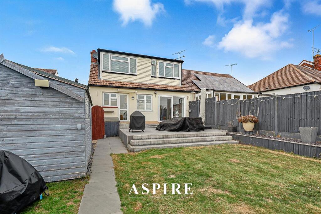 4-bed semi-detached on Video Presentation Inside - Bosworth, Eastwood, £400,000