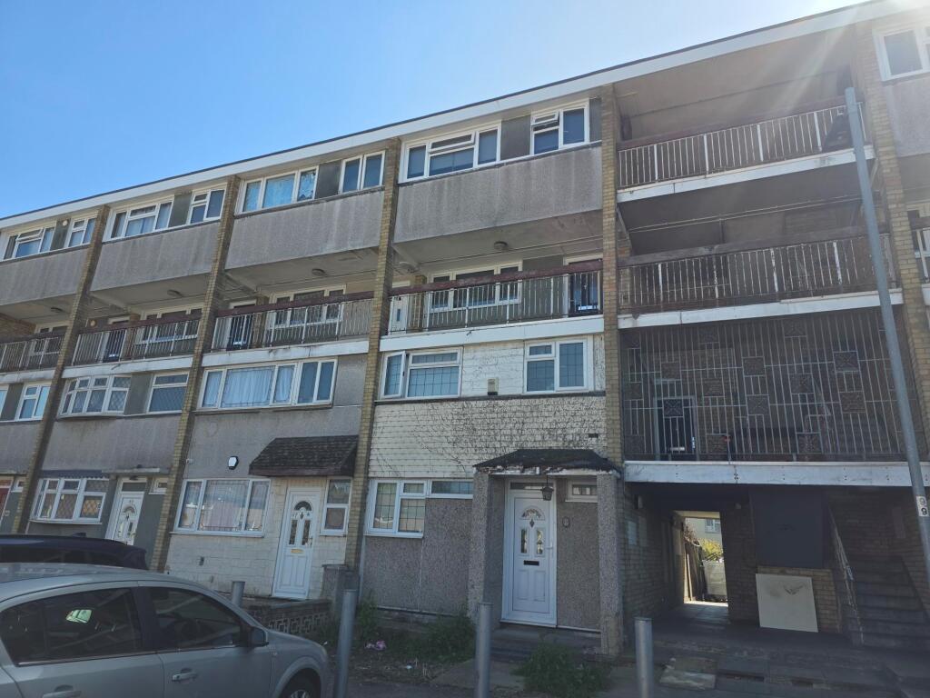 Main image of property: 81 Southwark Path, Essex, SS14 3QW