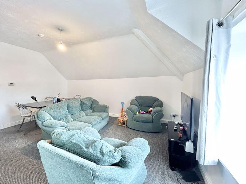 41 Victoria Street, Llandudno photo 4