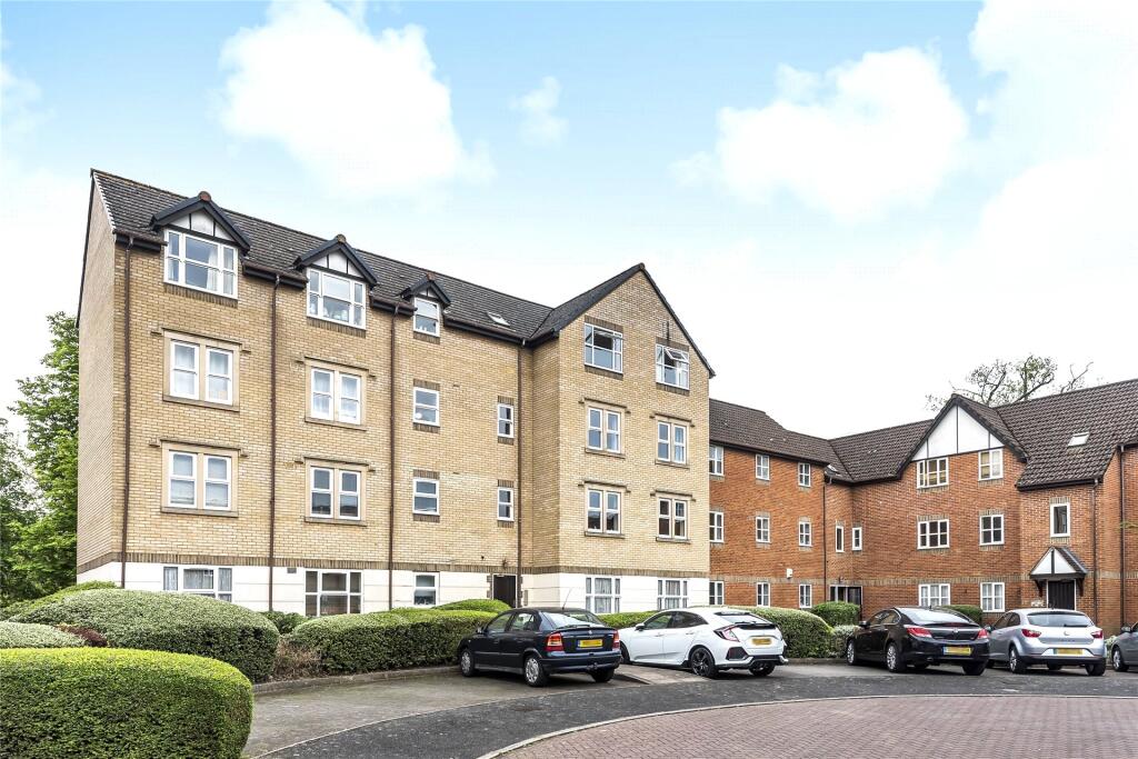 Main image of property: Charnwood House, Rembrandt Way, Reading, Berkshire, RG1