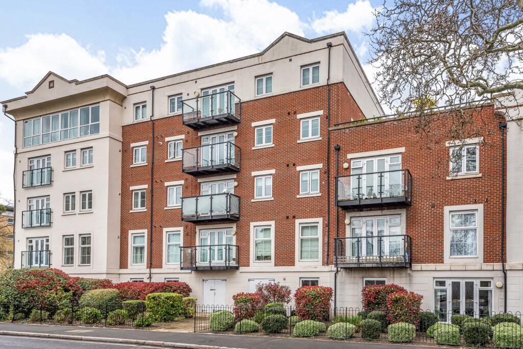 Main image of property: Masons Hill Bromley BR2