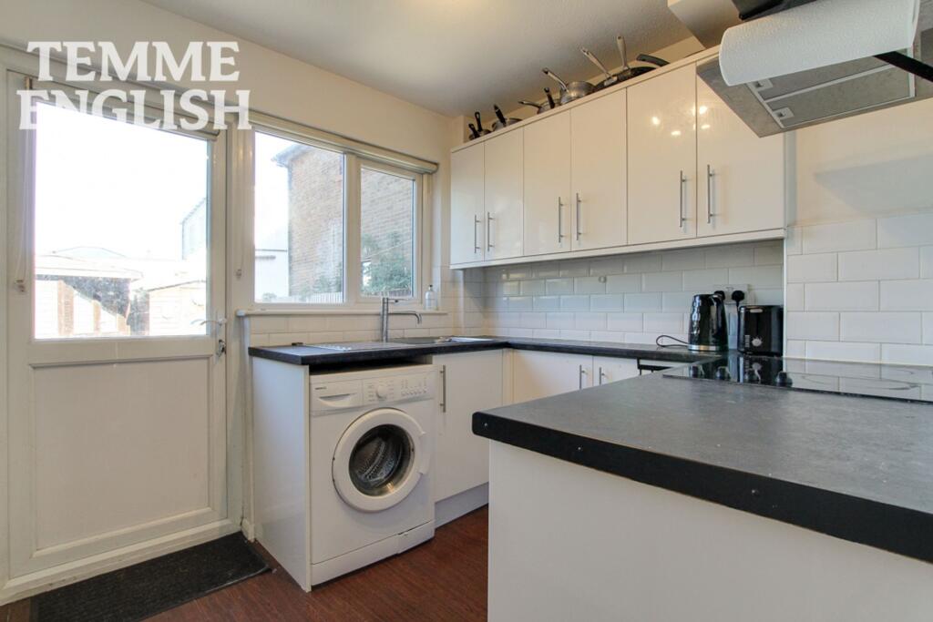 House in Southend-on-Sea - View 3