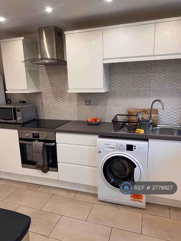 Longlands Close, Birmingham, B38