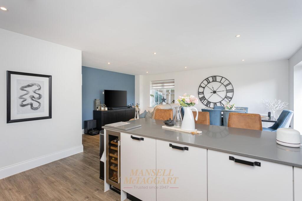 House in Redhill - View 5
