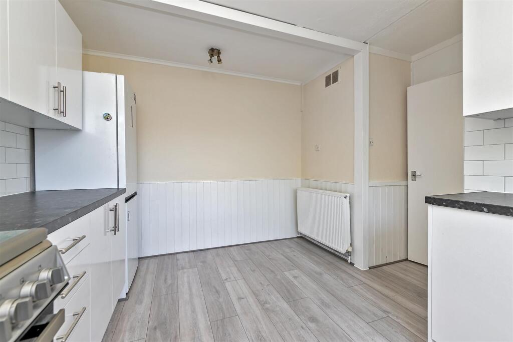 Mendip Close, St. Albans – pohled 3