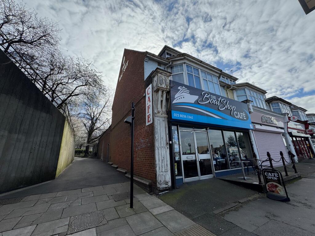 Main image of property: The Colonnade, Woolston