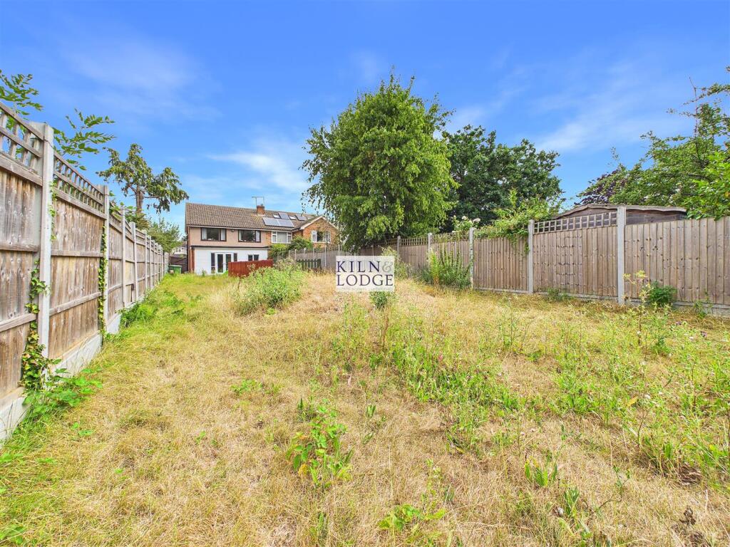Main image of property: High Road North, Laindon, Basildon