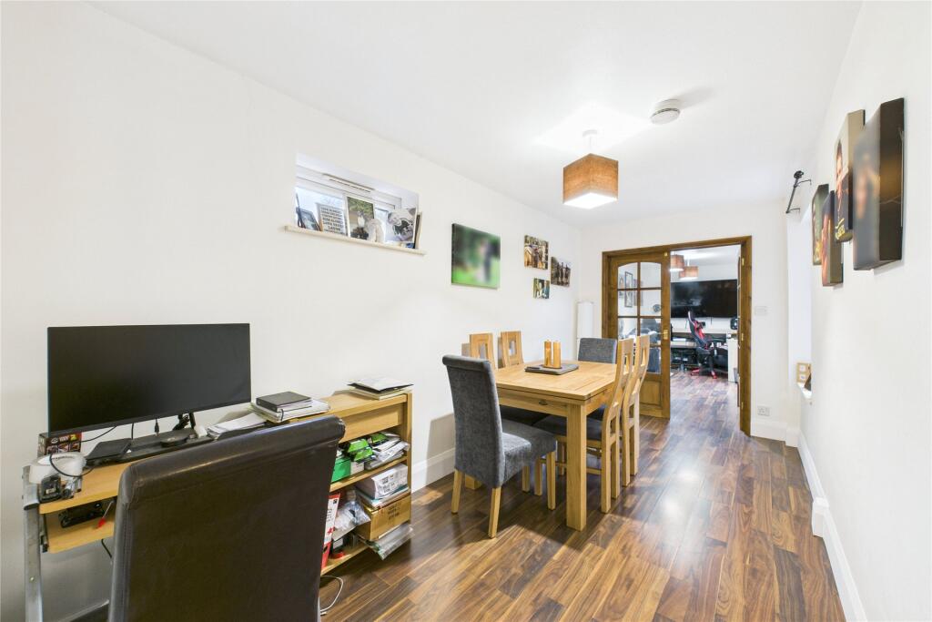 Moray Avenue, College Town, Sandhurst, GU47 photo 4