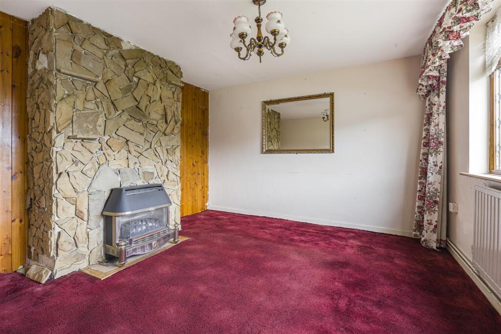 Waldegrave Way, Lawford, Manningtree - More