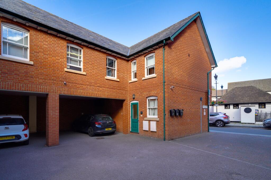 Main image of property: Lower King Street, Croix Court, SG8