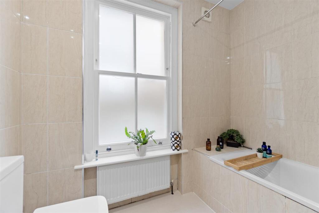 Apartment in London - More