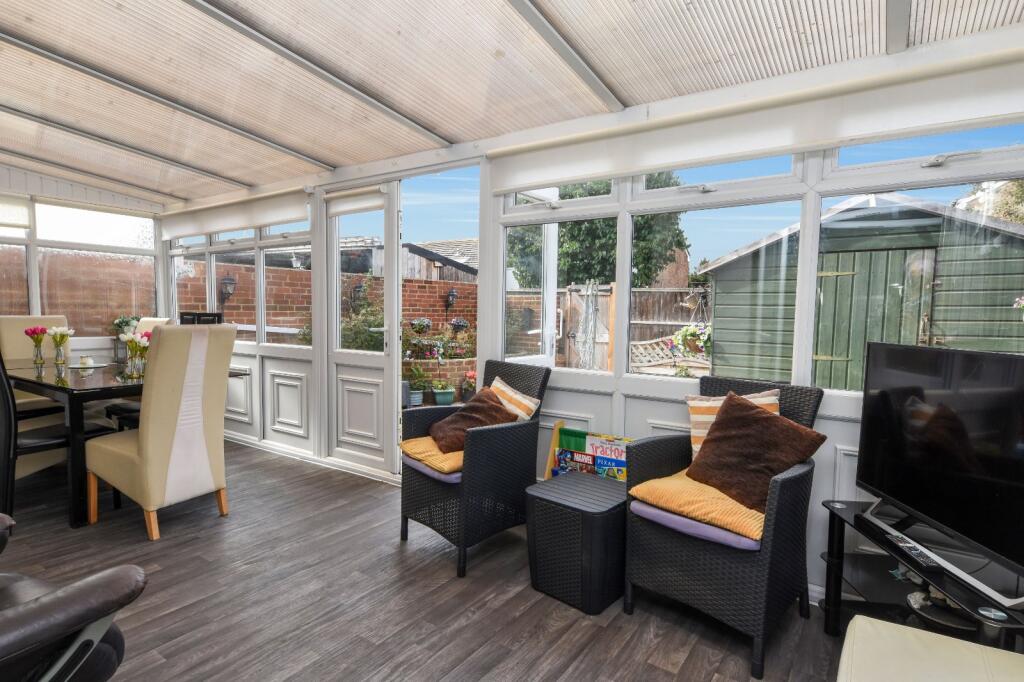 House in Southend-on-Sea, North Shoebury - View 2