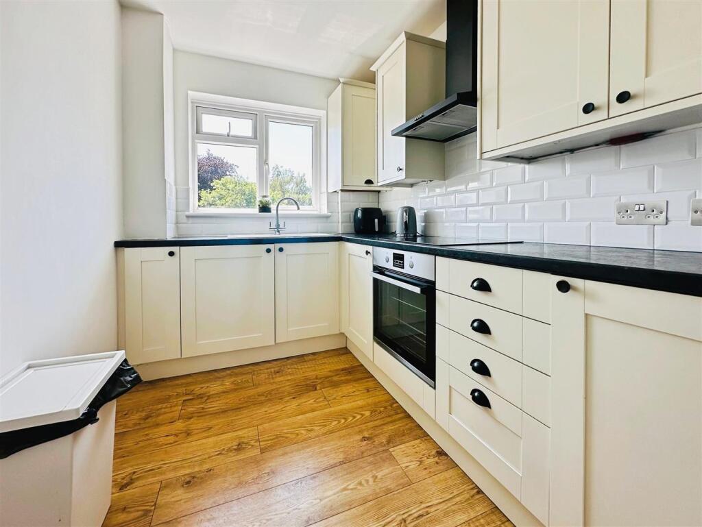 Apartment in Warwick, Royal Leamington Spa - More