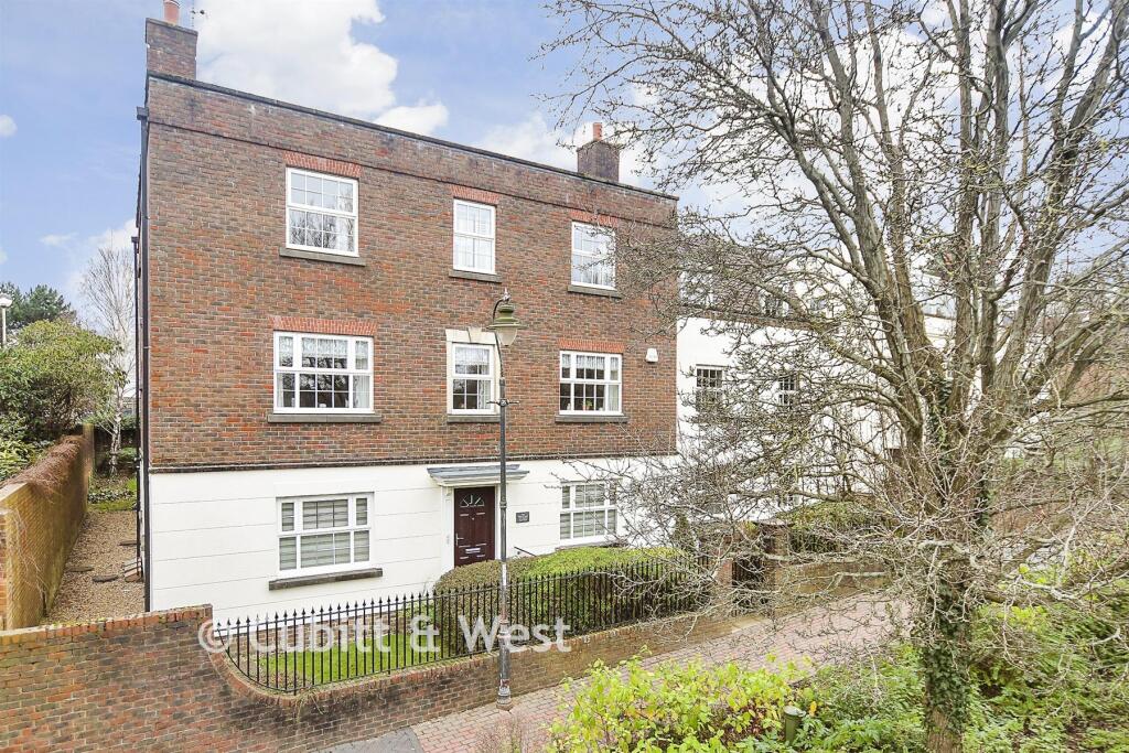 Main image of property: Worthing Road, Horsham, West Sussex