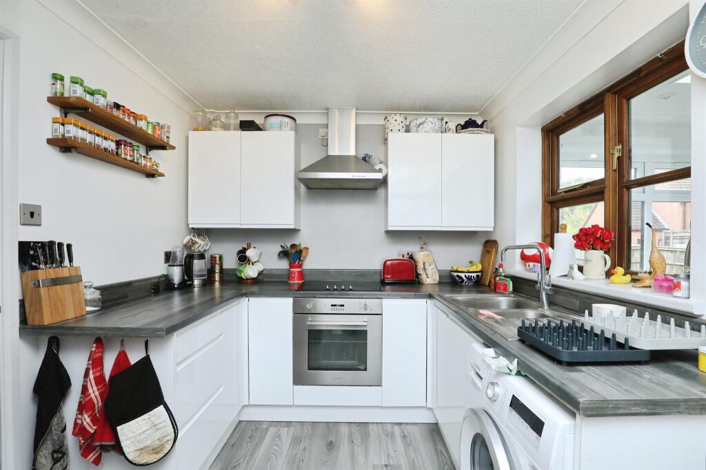 Two Fields Way, Bawdeswell, Dereham photo 4