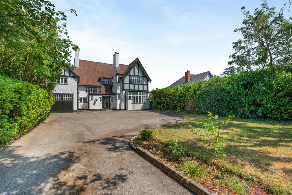Main image of property: Penns Lane, Sutton Coldfield