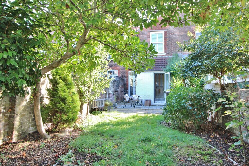 House in Portsmouth - View 5