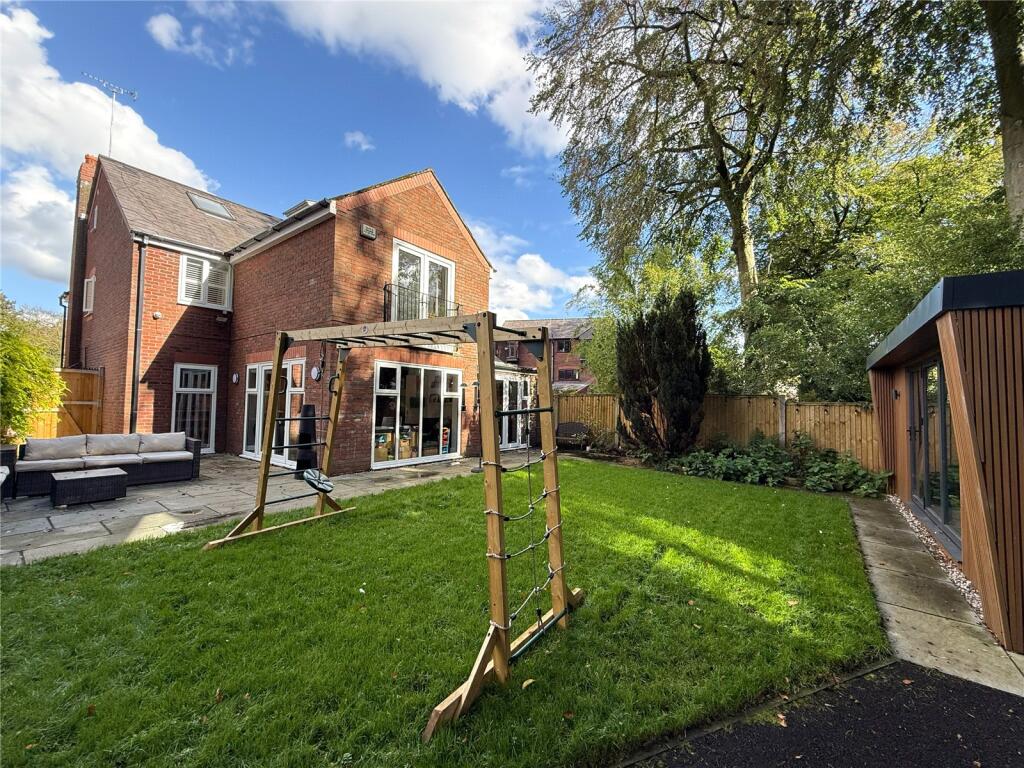 Twyford Close, West Didsbury, M20 photo 2