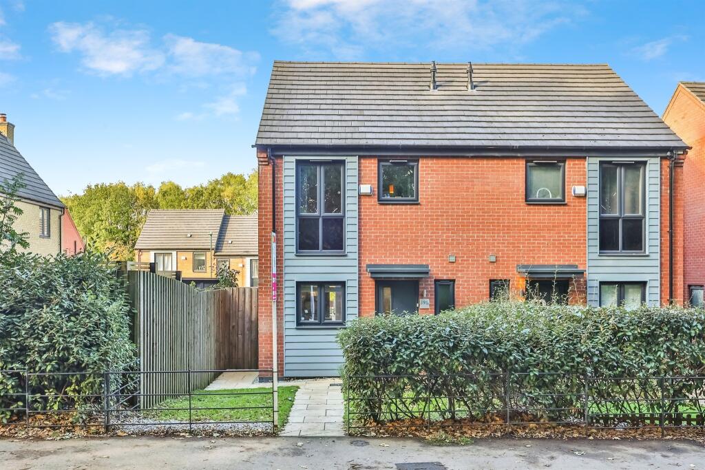 2-bed semi-detached on Bestwood Road, Nottingham, £210,000