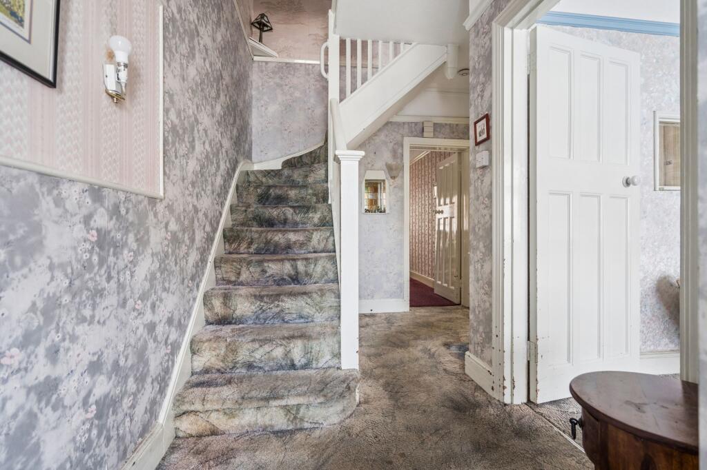 House in Watford - View 5