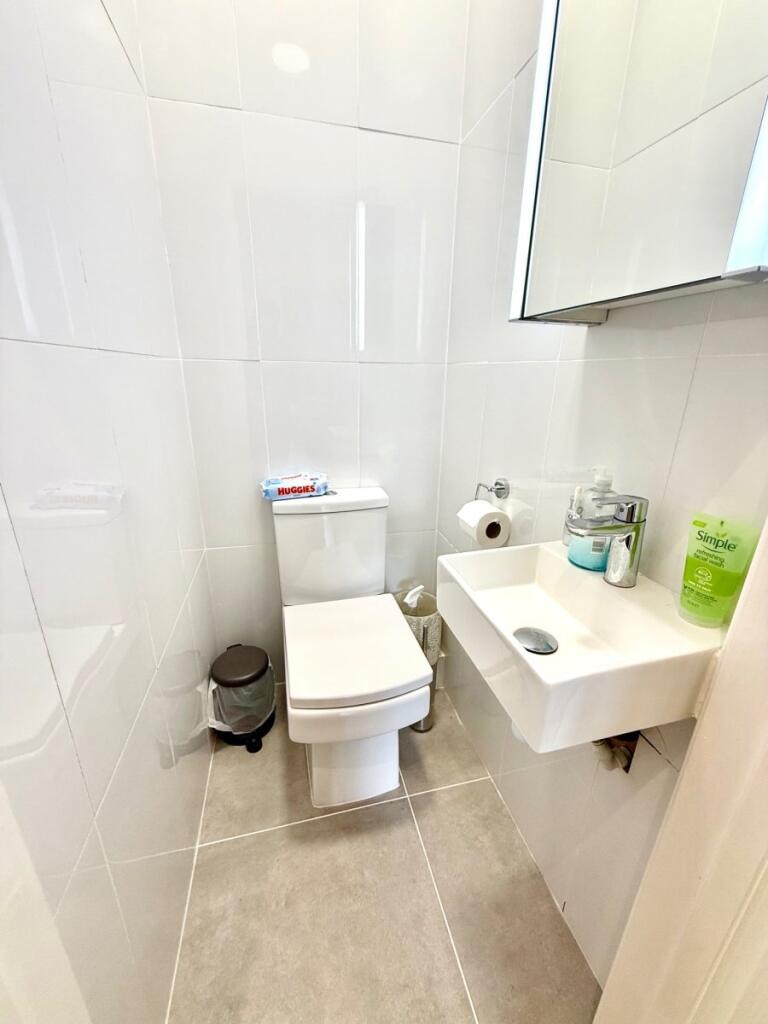 Apartment in London - More