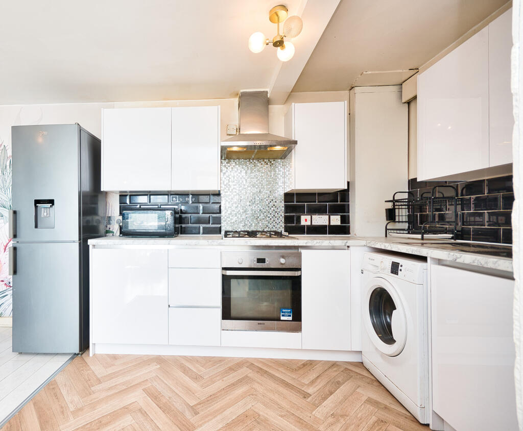 Apartment in London - View 2