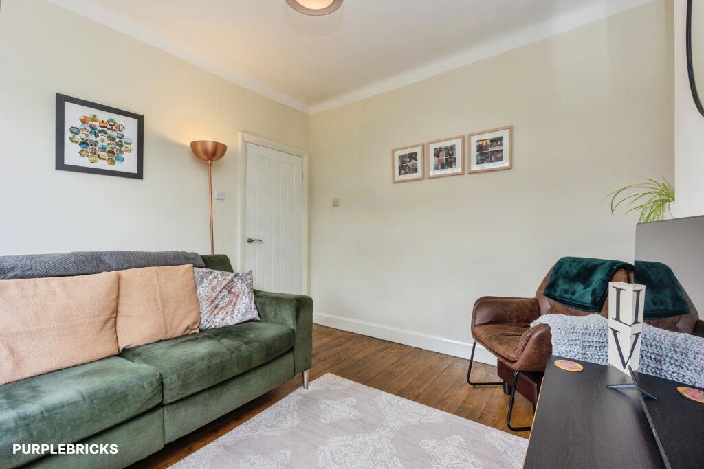 House in Stockport, Heaton Norris, Cheadle Heath - View 4