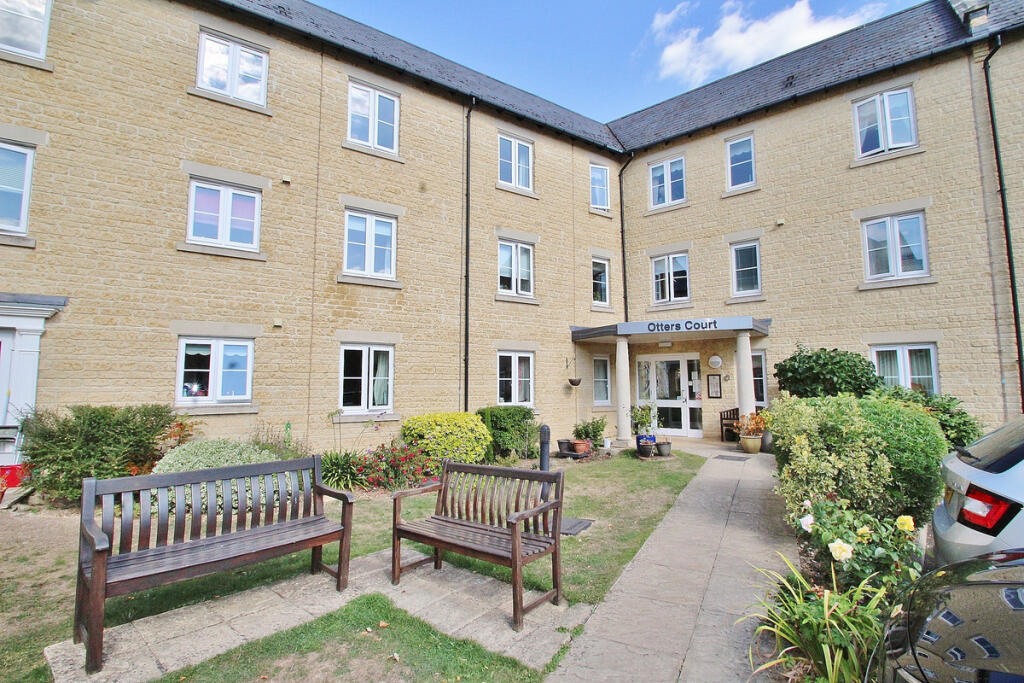 Main image of property: Otters Court, Witney, OX28