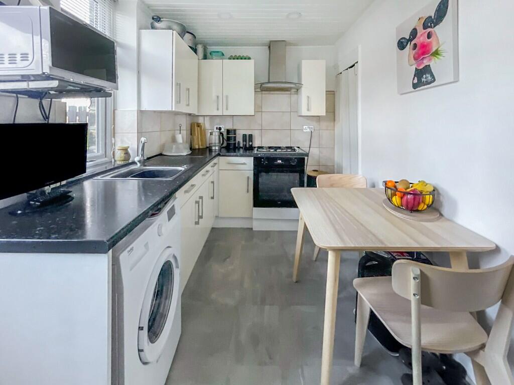 Lister Street, Huddersfield, West Yorkshire, HD5 photo 4