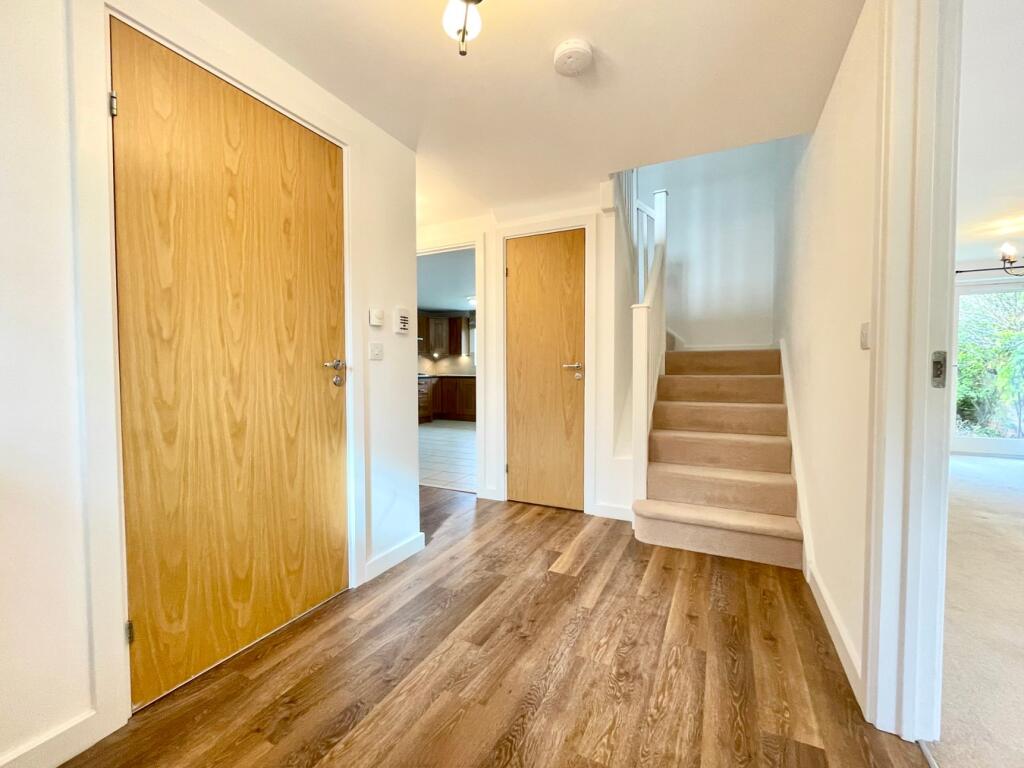 Saxon Close, Hanslope, Milton Keynes, MK19 photo 2