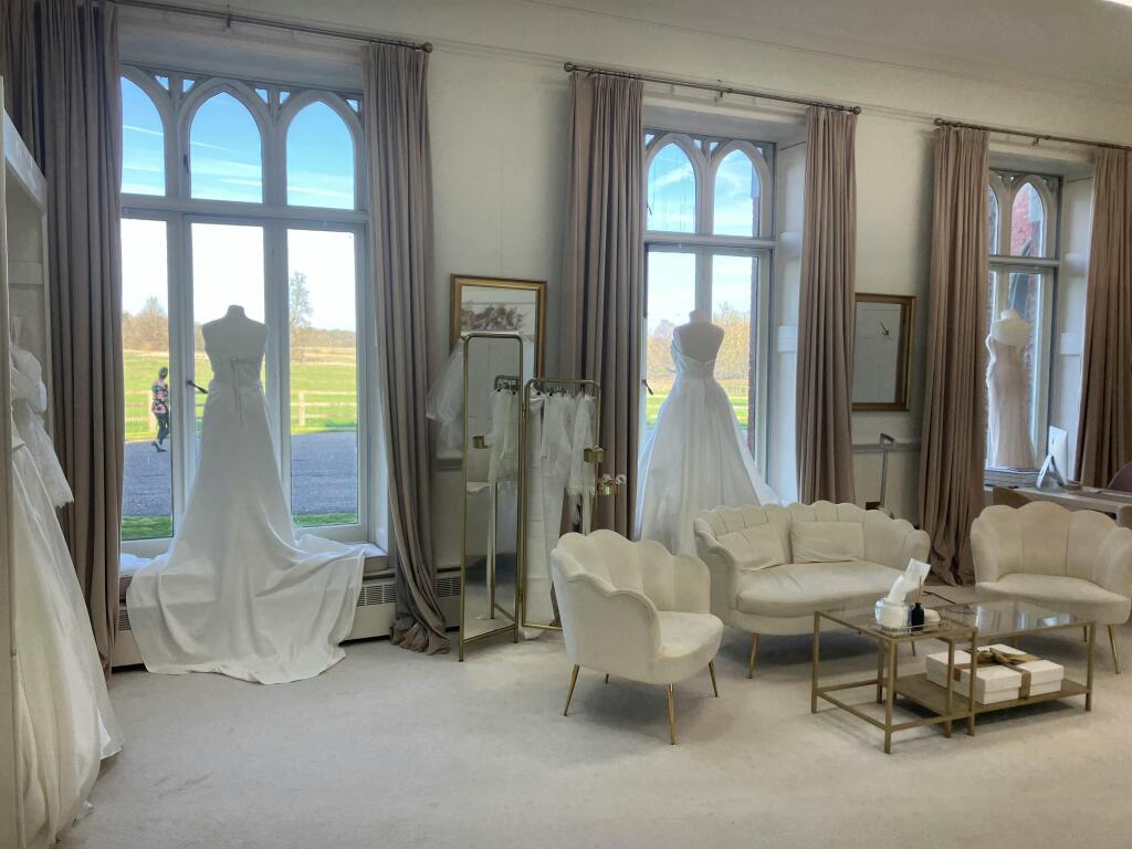 Peverel Suite, 12