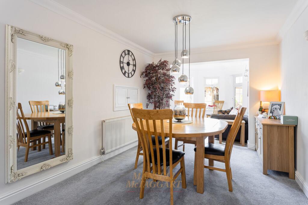 House in Redhill - View 5
