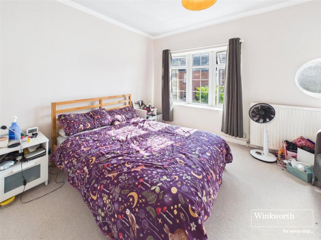 House in Reading, Newtown - More