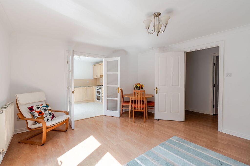 Apartment in Edinburgh - View 5