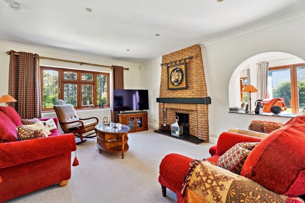 House in Denham Green, Denham - View 4