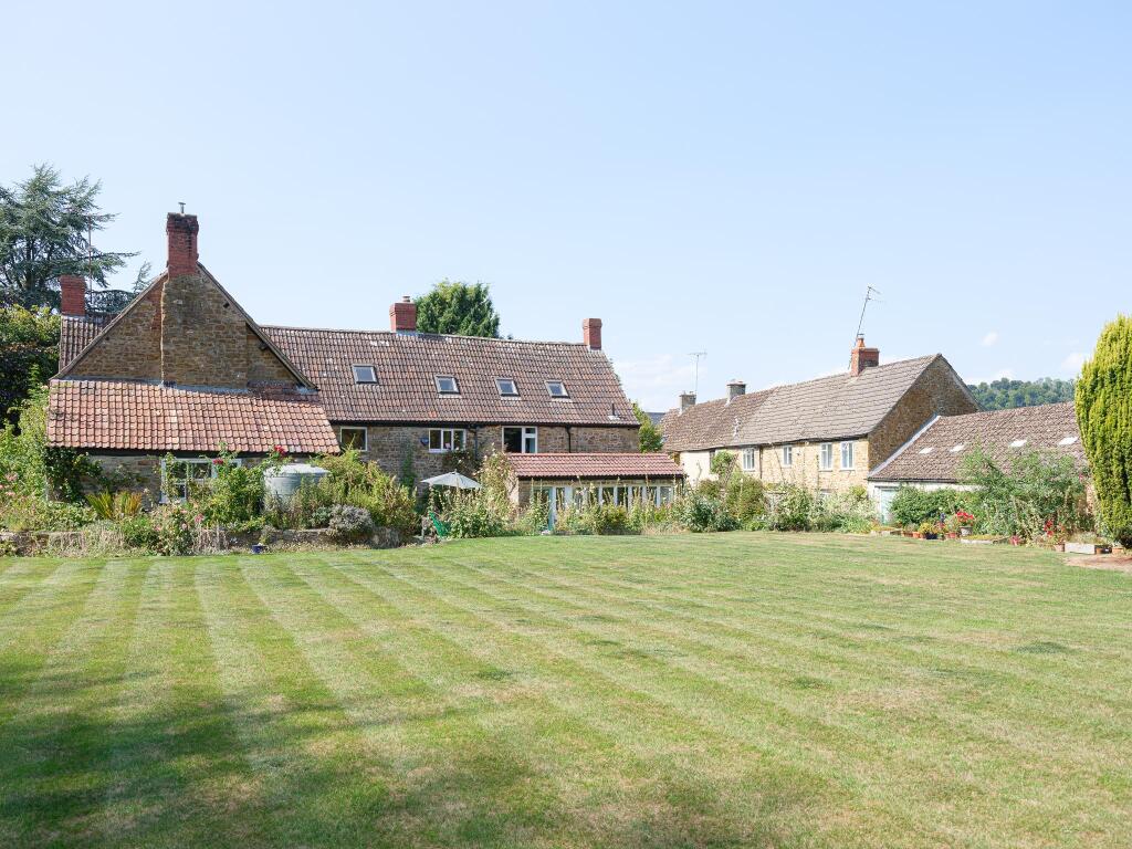 House in Stroud, North Nibley - View 2