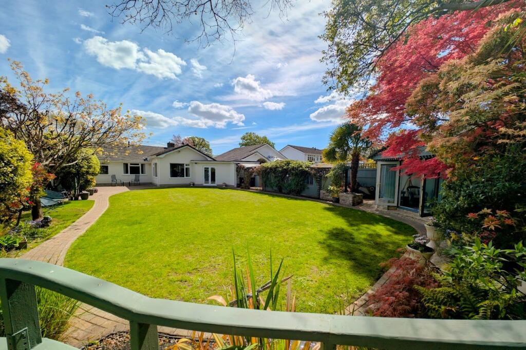 Gallows Drive, West Parley, Ferndown, BH22 8RJ