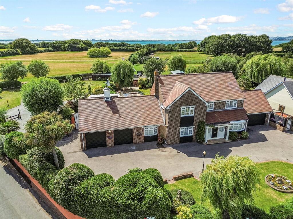 House in Havant, Hampshire - View 2