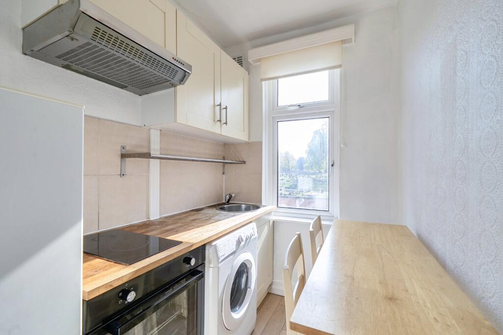 Apartment in London - View 2