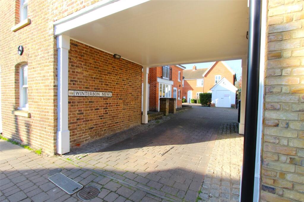 Apartment in Southend-on-Sea - View 5