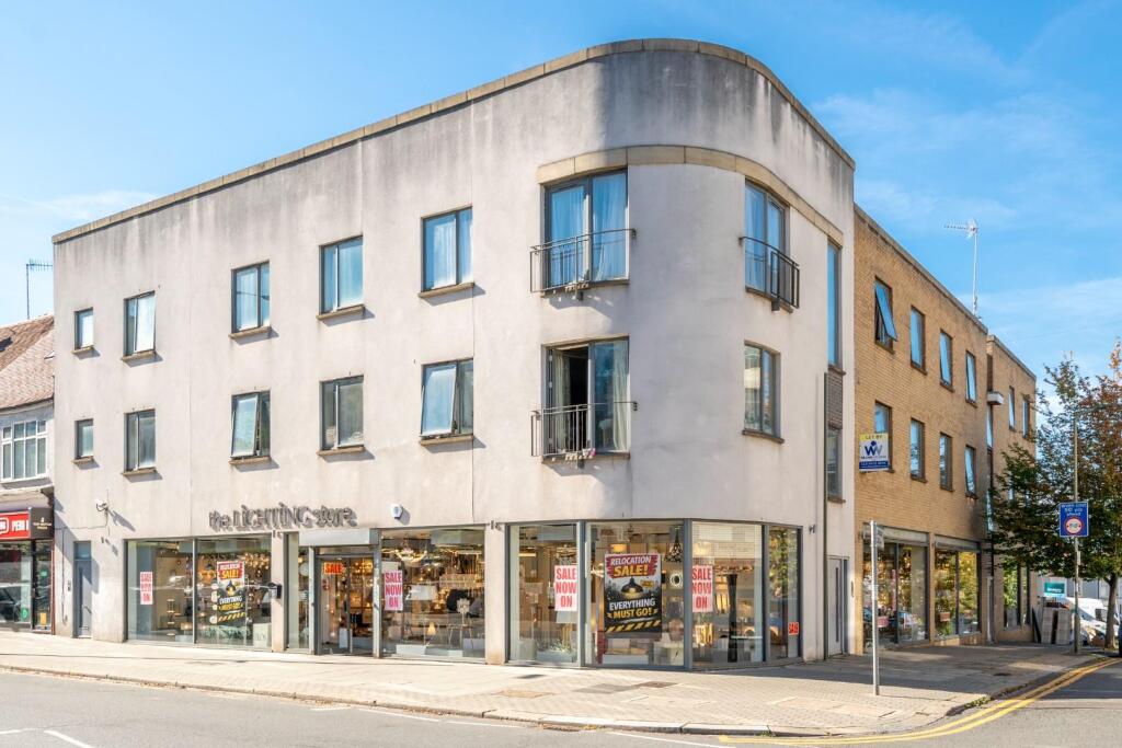 Apartment in London - More