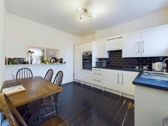 Kitchen: