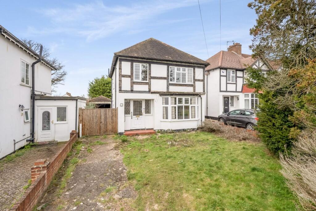 3-bed detached on Waverley Road, Epsom, KT17, £500,000
