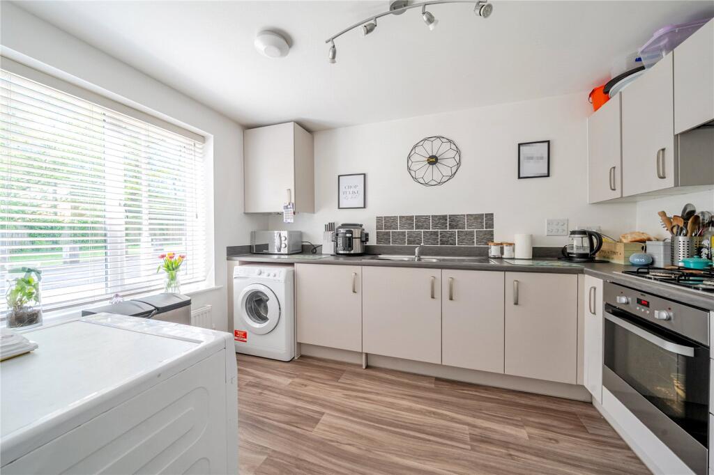Harrison Way, Rownhams, Southampton, Hampshire, SO16 photo 5
