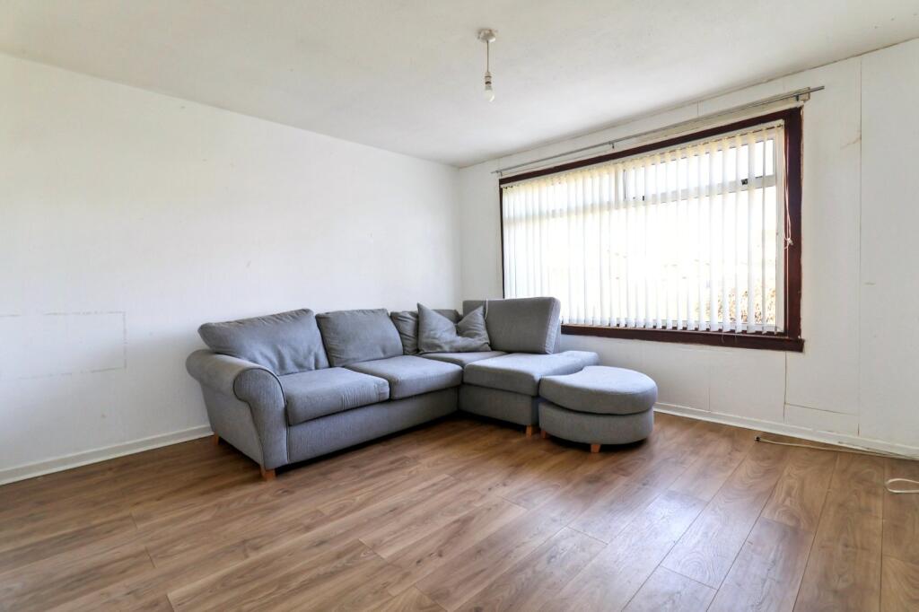 House in Paisley, Hawkhead Estate, Hawkhead - View 3